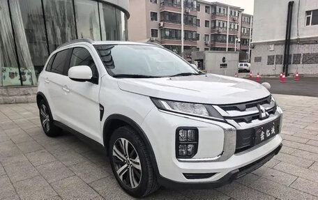 Mitsubishi ASX I рестайлинг, 2022 год, 1 600 000 рублей, 3 фотография