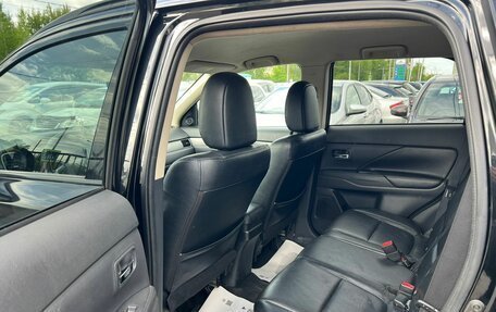 Mitsubishi Outlander III рестайлинг 3, 2013 год, 1 599 000 рублей, 11 фотография