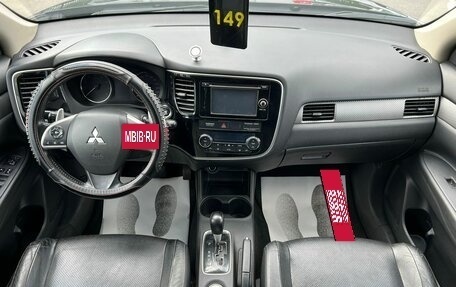 Mitsubishi Outlander III рестайлинг 3, 2013 год, 1 599 000 рублей, 14 фотография