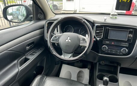 Mitsubishi Outlander III рестайлинг 3, 2013 год, 1 599 000 рублей, 15 фотография