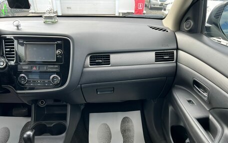 Mitsubishi Outlander III рестайлинг 3, 2013 год, 1 599 000 рублей, 18 фотография