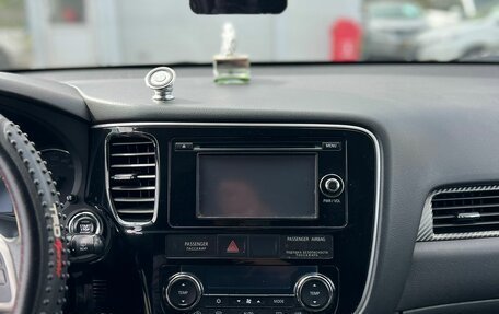 Mitsubishi Outlander III рестайлинг 3, 2013 год, 1 599 000 рублей, 19 фотография