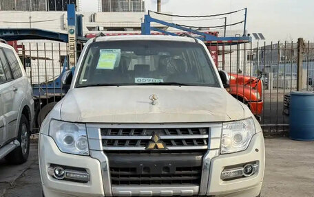 Mitsubishi Pajero IV, 2021 год, 4 350 000 рублей, 2 фотография