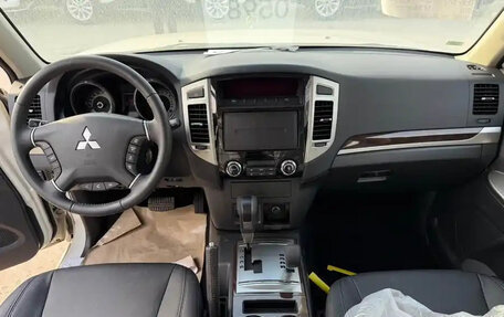 Mitsubishi Pajero IV, 2021 год, 4 350 000 рублей, 10 фотография