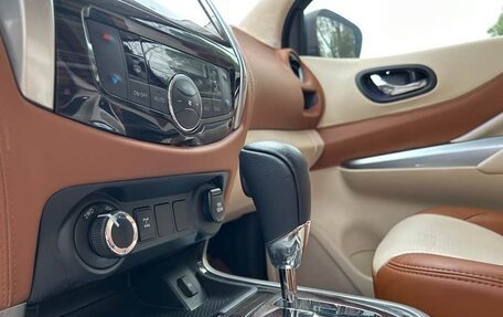 Nissan Terra, 2018 год, 2 800 000 рублей, 6 фотография