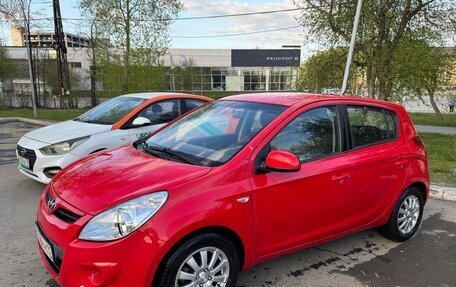 Hyundai i20 IB рестайлинг, 2010 год, 585 000 рублей, 2 фотография
