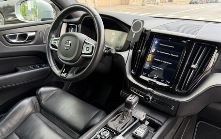 Volvo XC60 II, 2019 год, 3 200 000 рублей, 11 фотография