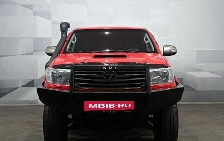 Toyota Hilux VII, 2013 год, 2 390 000 рублей, 2 фотография