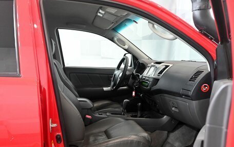 Toyota Hilux VII, 2013 год, 2 390 000 рублей, 10 фотография