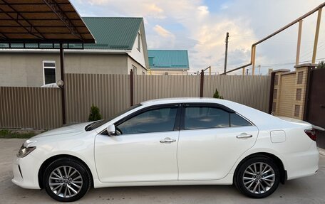 Toyota Camry, 2015 год, 2 410 000 рублей, 2 фотография