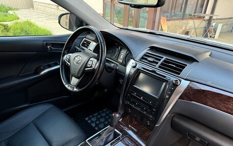 Toyota Camry, 2015 год, 2 410 000 рублей, 10 фотография
