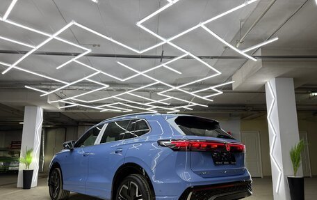 Volkswagen Tiguan, 2024 год, 4 400 000 рублей, 10 фотография