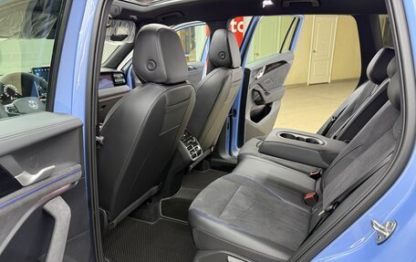 Volkswagen Tiguan, 2024 год, 4 400 000 рублей, 25 фотография