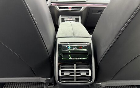 Volkswagen Tiguan, 2024 год, 4 400 000 рублей, 27 фотография