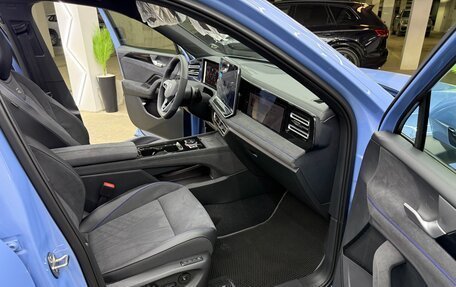 Volkswagen Tiguan, 2024 год, 4 400 000 рублей, 31 фотография