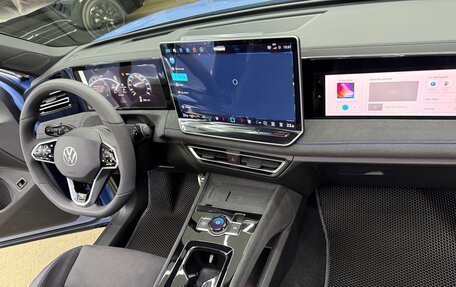 Volkswagen Tiguan, 2024 год, 4 400 000 рублей, 33 фотография