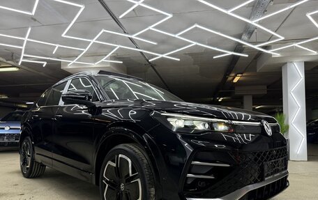 Volkswagen Tiguan, 2024 год, 4 400 000 рублей, 12 фотография