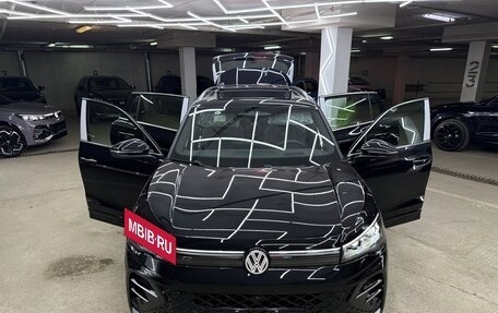 Volkswagen Tiguan, 2024 год, 4 400 000 рублей, 13 фотография