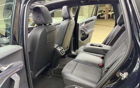 Volkswagen Tiguan, 2024 год, 4 400 000 рублей, 27 фотография