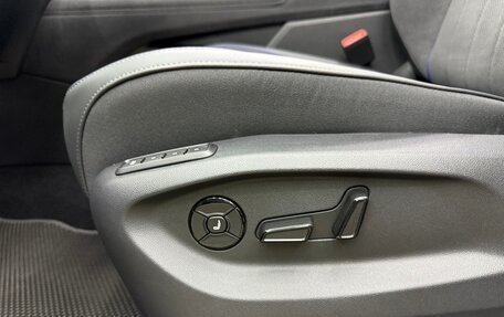 Volkswagen Tiguan, 2024 год, 4 400 000 рублей, 23 фотография
