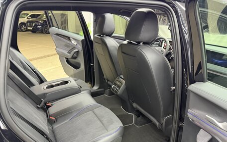 Volkswagen Tiguan, 2024 год, 4 400 000 рублей, 31 фотография