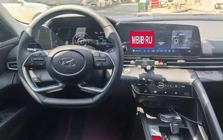 Hyundai Elantra, 2022 год, 1 400 000 рублей, 4 фотография