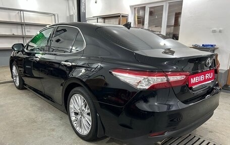 Toyota Camry, 2020 год, 3 250 000 рублей, 5 фотография