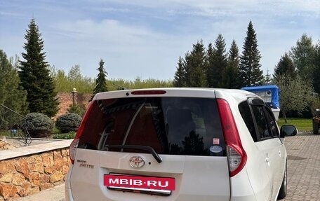 Toyota Passo Sette, 2009 год, 830 000 рублей, 5 фотография