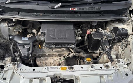 Toyota Passo Sette, 2009 год, 830 000 рублей, 11 фотография