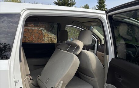 Toyota Passo Sette, 2009 год, 830 000 рублей, 17 фотография