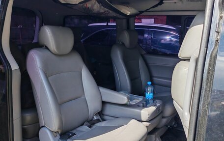 Hyundai Grand Starex Grand Starex I рестайлинг 2, 2015 год, 1 800 000 рублей, 8 фотография