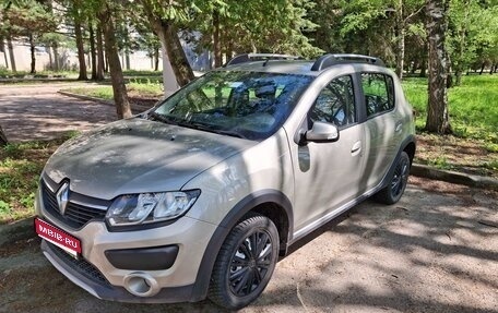 Renault Sandero II рестайлинг, 2018 год, 980 000 рублей, 1 фотография