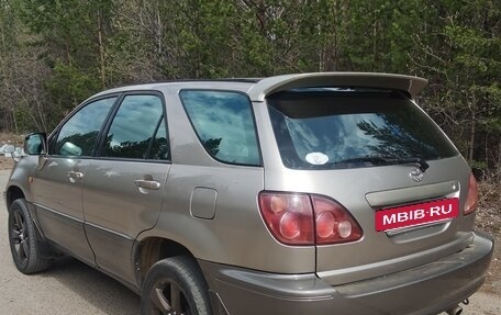 Toyota Harrier, 2000 год, 1 050 000 рублей, 6 фотография