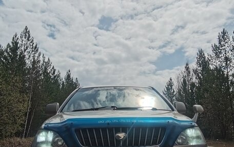 Toyota Harrier, 2000 год, 1 050 000 рублей, 2 фотография