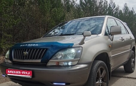 Toyota Harrier, 2000 год, 1 050 000 рублей, 4 фотография