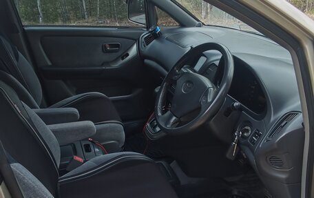 Toyota Harrier, 2000 год, 1 050 000 рублей, 9 фотография