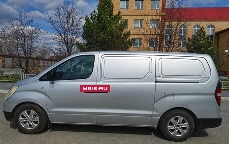 Hyundai H-1 II рестайлинг, 2008 год, 1 300 000 рублей, 2 фотография