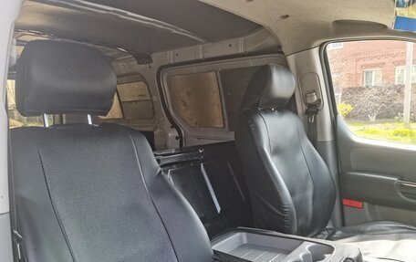 Hyundai H-1 II рестайлинг, 2008 год, 1 300 000 рублей, 9 фотография