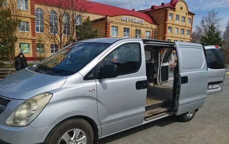 Hyundai H-1 II рестайлинг, 2008 год, 1 300 000 рублей, 12 фотография
