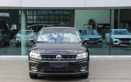 Volkswagen Tiguan II, 2019 год, 2 020 000 рублей, 2 фотография