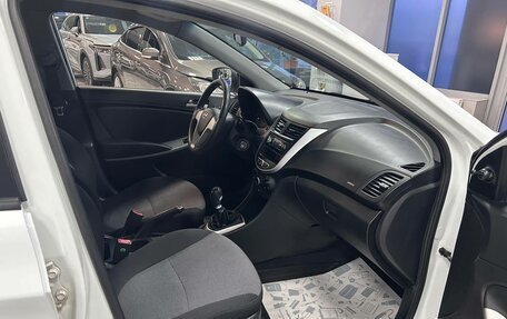 Hyundai Solaris II рестайлинг, 2011 год, 699 000 рублей, 14 фотография