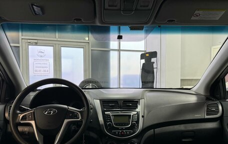 Hyundai Solaris II рестайлинг, 2011 год, 729 000 рублей, 10 фотография