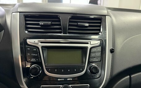 Hyundai Solaris II рестайлинг, 2011 год, 729 000 рублей, 11 фотография