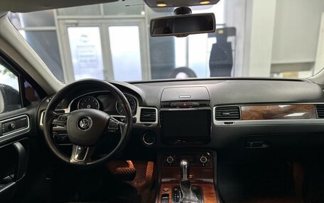 Volkswagen Touareg III, 2012 год, 1 770 000 рублей, 10 фотография