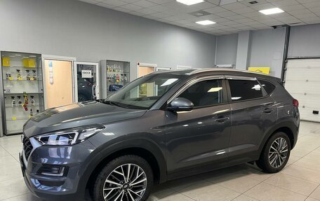 Hyundai Tucson III, 2019 год, 2 300 000 рублей, 2 фотография