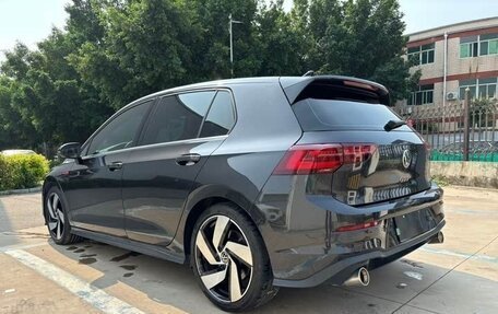 Volkswagen Golf GTI, 2021 год, 2 748 400 рублей, 2 фотография
