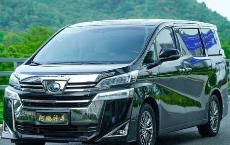 Toyota Vellfire II, 2021 год, 7 850 000 рублей, 1 фотография