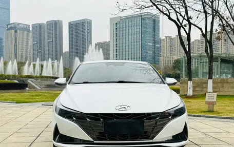 Hyundai Elantra, 2022 год, 1 100 011 рублей, 2 фотография