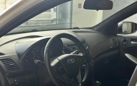 Hyundai Solaris II рестайлинг, 2015 год, 1 060 000 рублей, 8 фотография