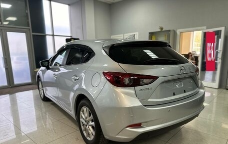Mazda Axela, 2017 год, 1 699 000 рублей, 3 фотография